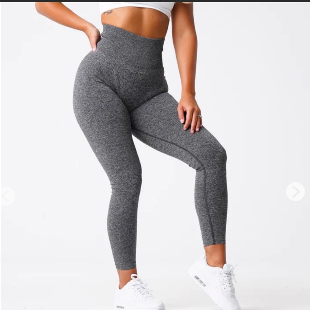 Black speckled scrunch leggings